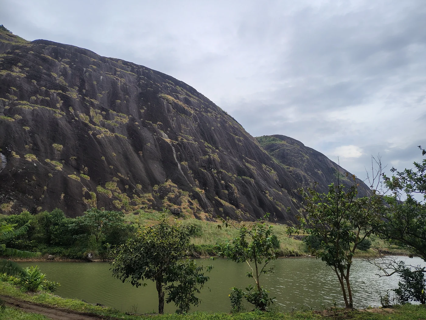 Thangalpara Rock